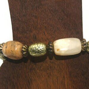 Vintage gold tone, white and brown plastic beaded bracelet